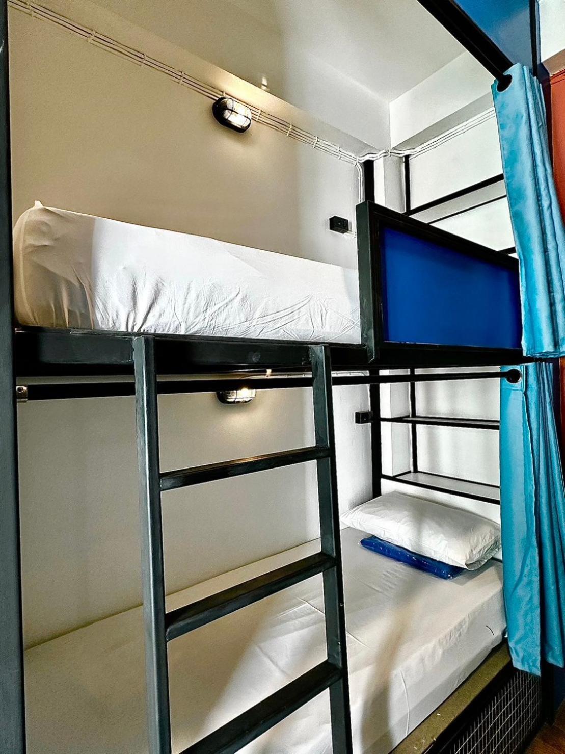 Revolution Chiang Mai - Old Town Hostel Luaran gambar